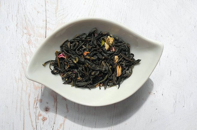 green tea leaves