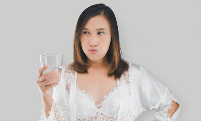 rinsing teeth with water